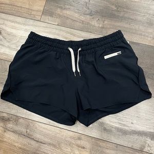 Vuori Navy Clementine Shorts Medium